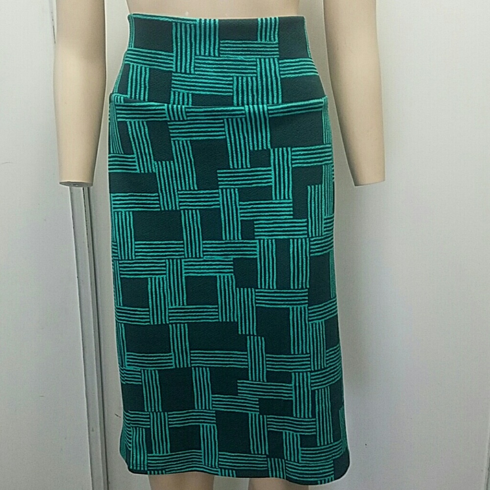 LuLaRoe Cassie skirt